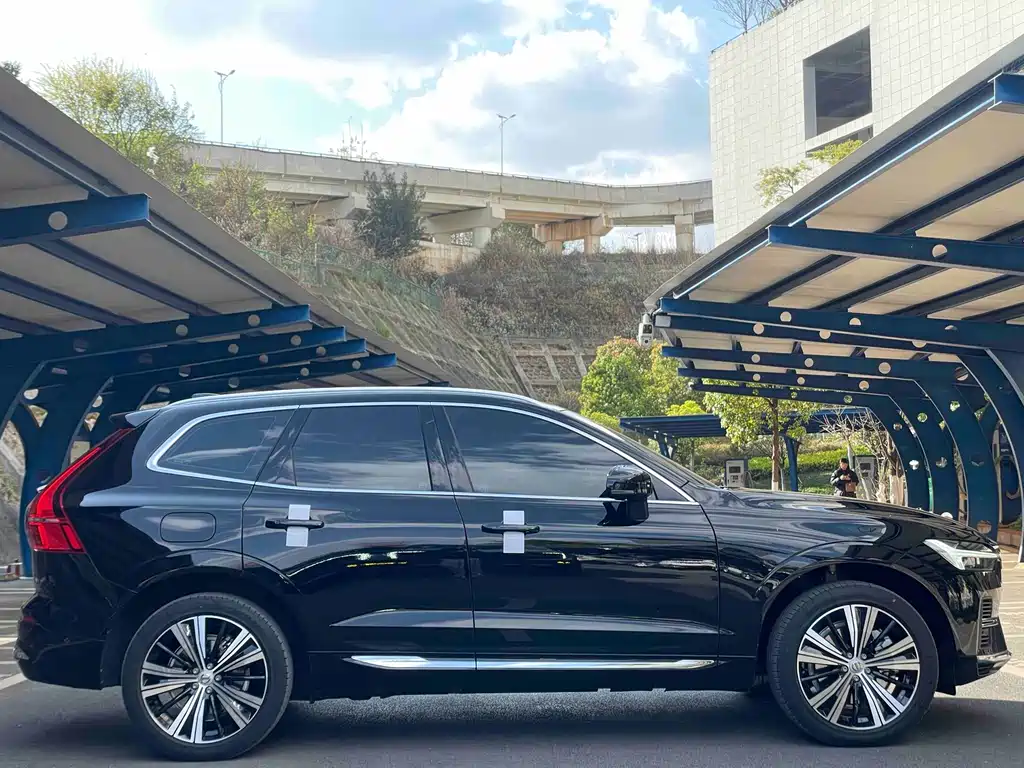Volvo XC60 plug-in hybrid 2023 T8 plug-in hybrid long-range four-wheel drive Zhiyuan luxury version купить на сайте DeffCars