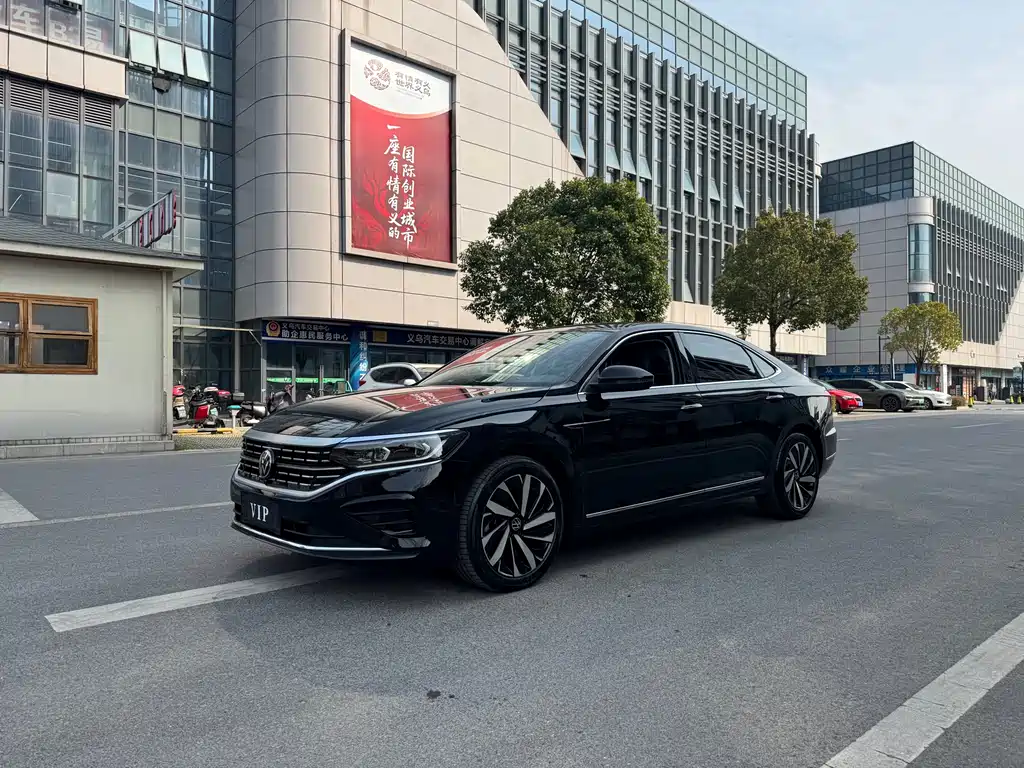 Passat 2025 Outstanding Model 380TSI Longyao Edition купить на сайте DeffCars