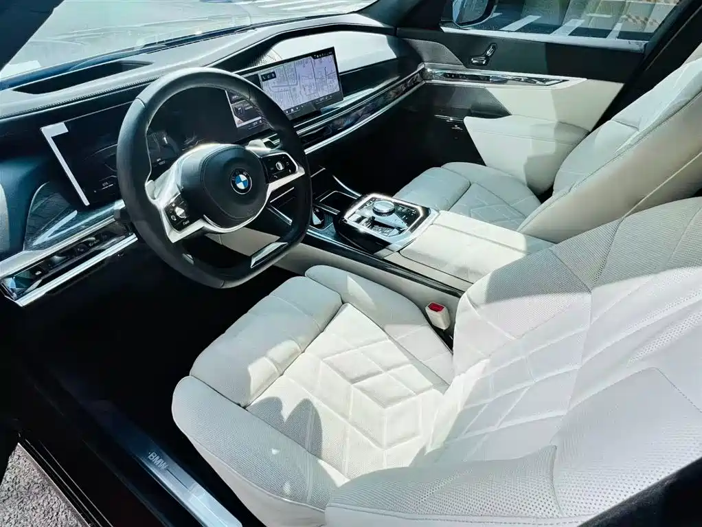 BMW 7 Series 2023 Facelift 740Li Exclusive Luxury Package купить на сайте DeffCars