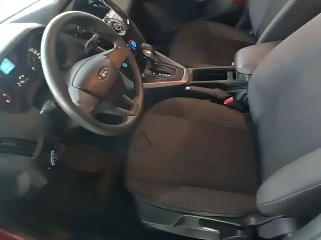 Focus 2015 Duplex 1.6L Automatic Comfort Edition купить на сайте DeffCars