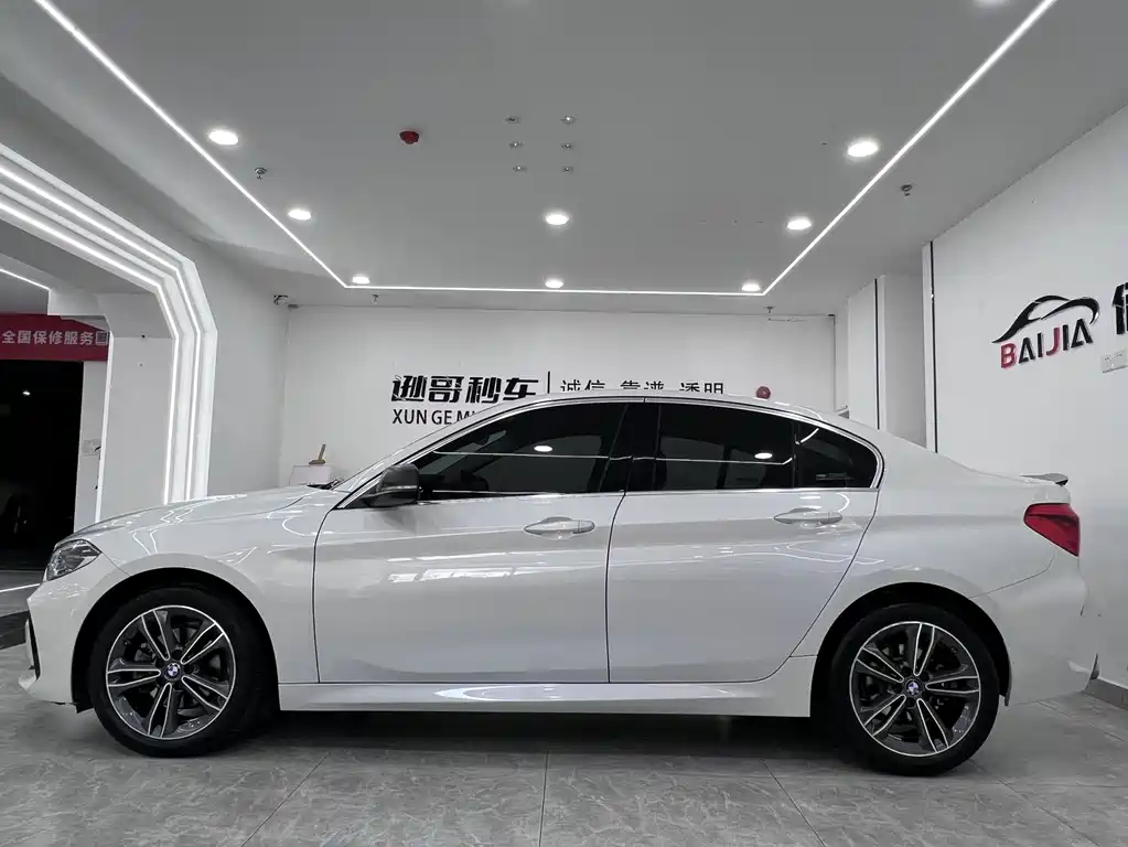 BMW 1 Series 2021 120i M Sports Edition купить на сайте DeffCars