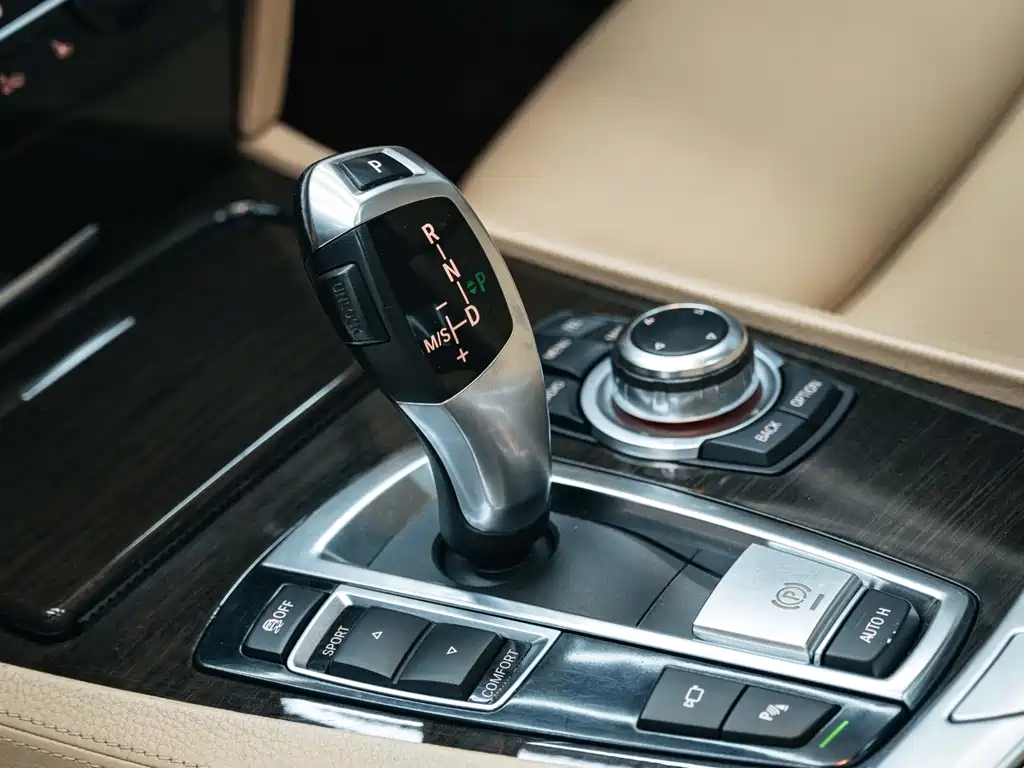 BMW 7 Series 2009 730Li luxury model купить на сайте DeffCars