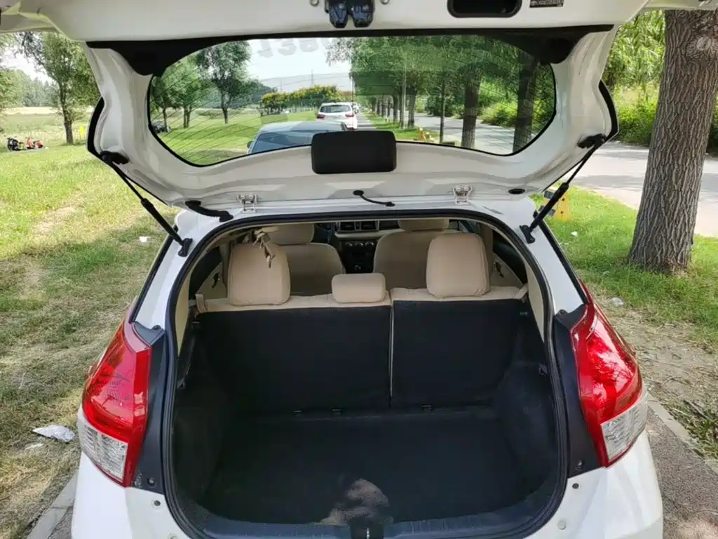 YARiS L 2014 1.3E manual charm version купить на сайте DeffCars