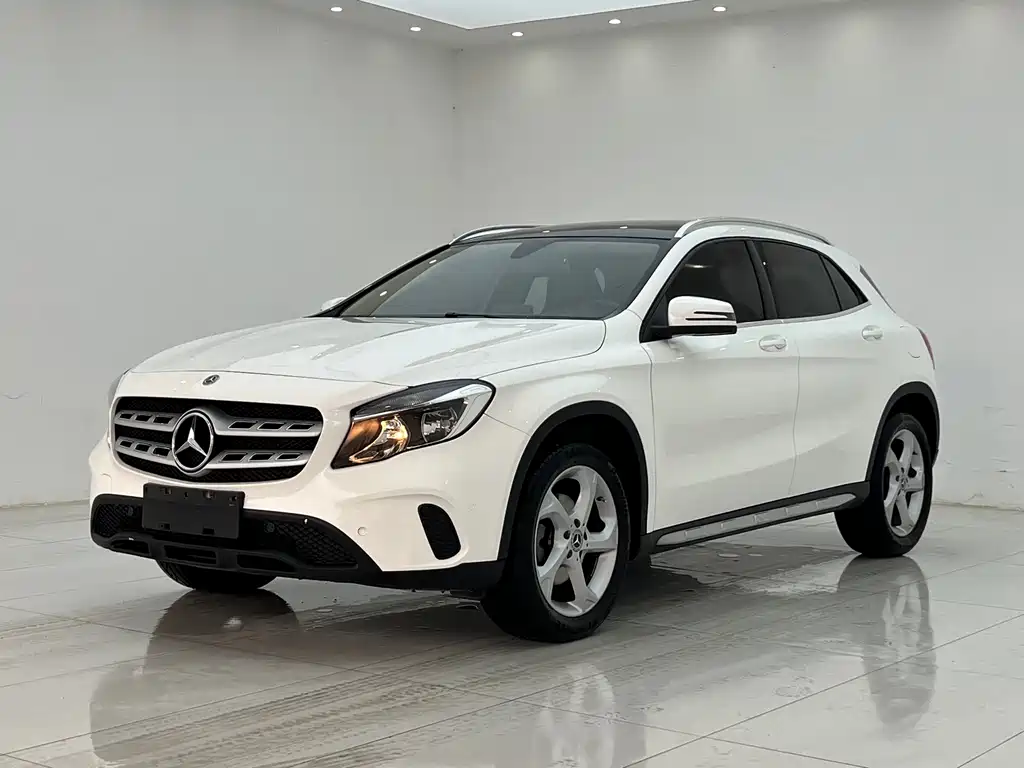Mercedes-Benz GLA 2017 GLA 200 Dynamic купить на сайте DeffCars