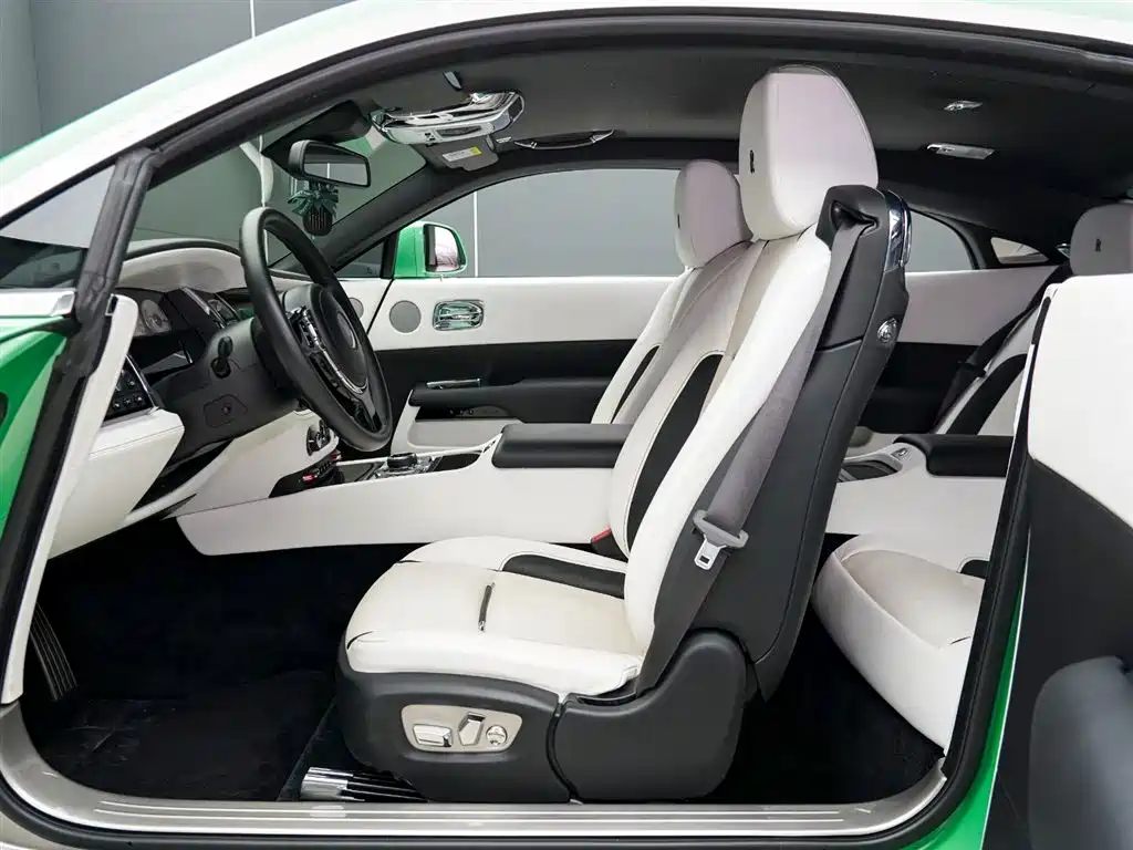 Phantom 2018 6.6T standard model купить на сайте DeffCars