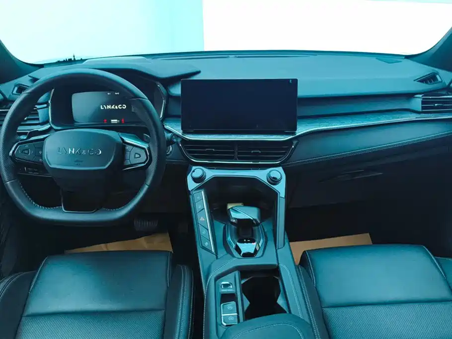 Lynk & Co 06 2023 Remix 1.5T Pro купить на сайте DeffCars