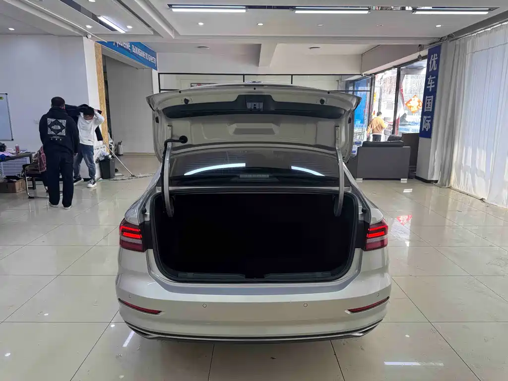 Lavida 2022 1.5L automatic comfort version купить на сайте DeffCars