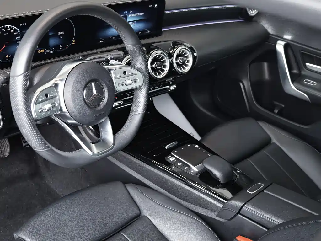 Mercedes-Benz A-Class 2022 Facelift A 200 L Sports Sedan Fashionable купить на сайте DeffCars
