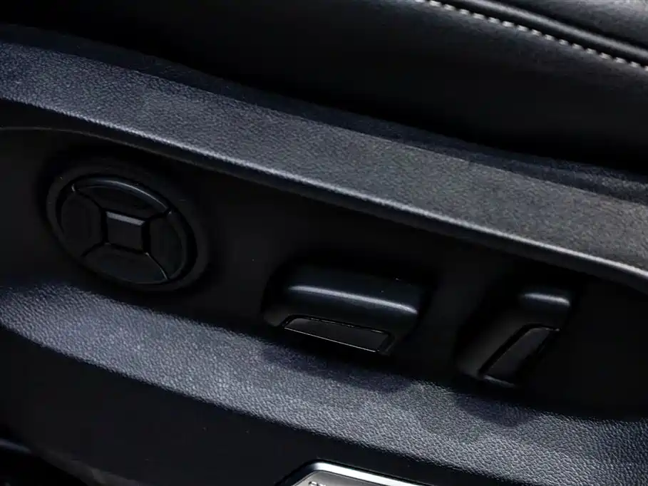 Touareg 2023 3.0TSI Ruixiang Edition Obsidian Sports Package купить на сайте DeffCars