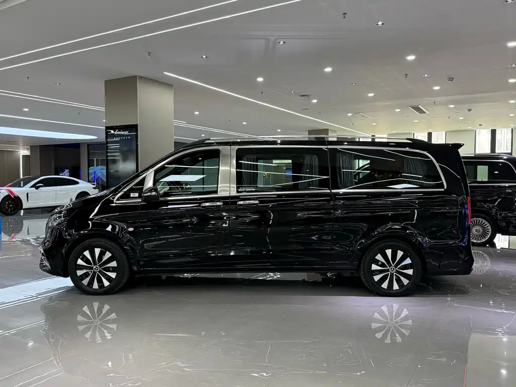 Vito 2023 2.0T Business Edition 7 seats купить на сайте DeffCars