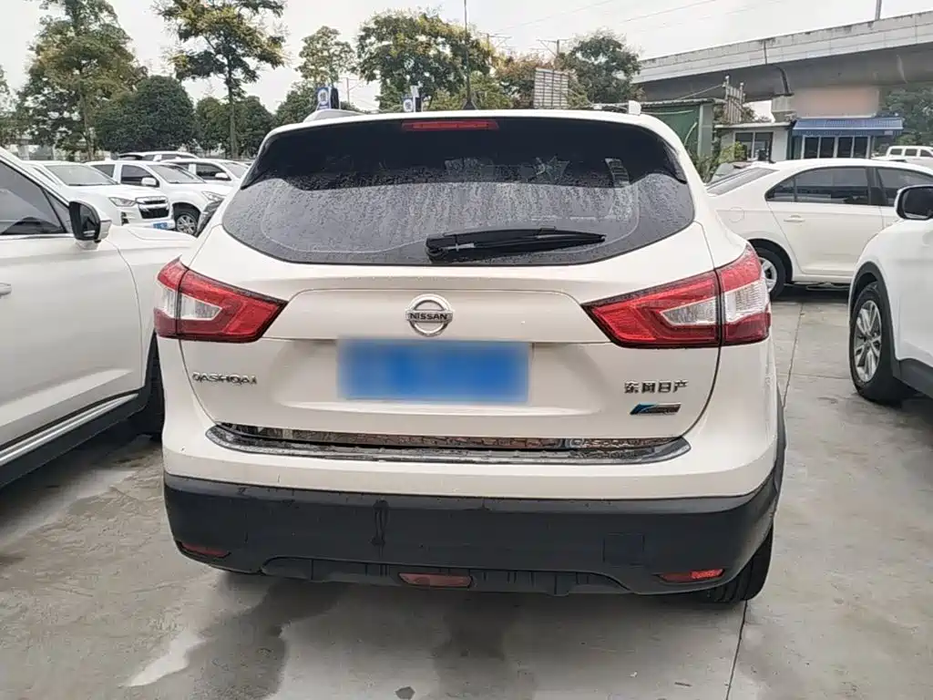 Qashqai 2017 2.0L CVT Deluxe Edition National V купить на сайте DeffCars
