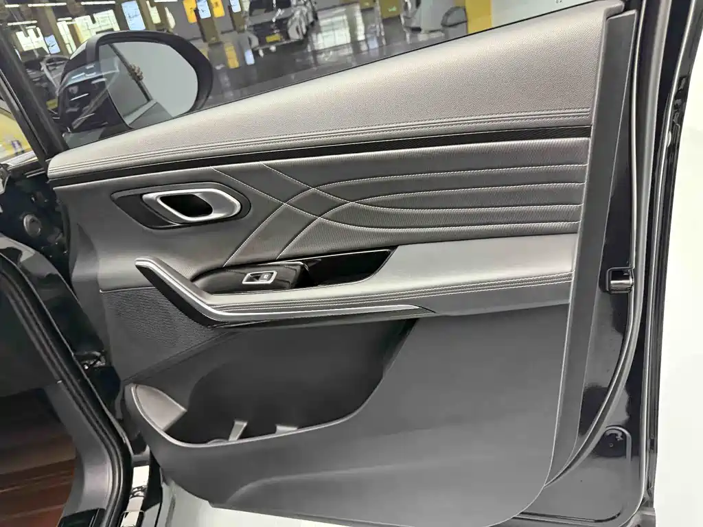 Maxus G90 2022 2.0T Nebula seven-seater version купить на сайте DeffCars