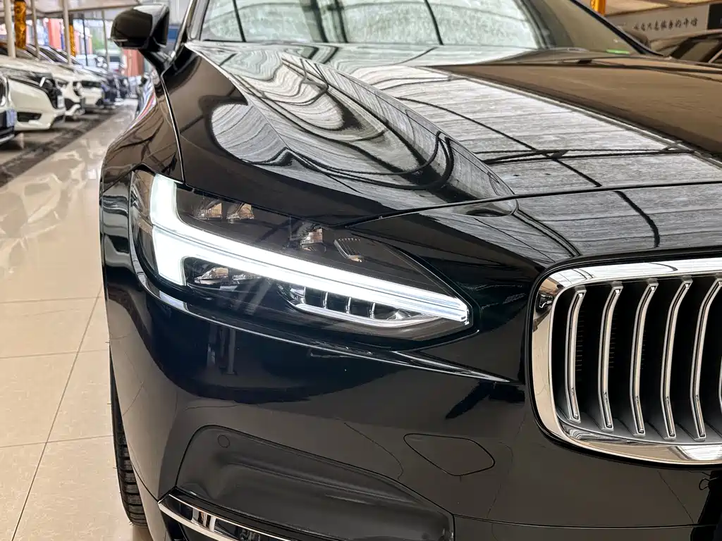 Volvo S90 2022 B5 Zhiyuan Luxury Edition купить на сайте DeffCars