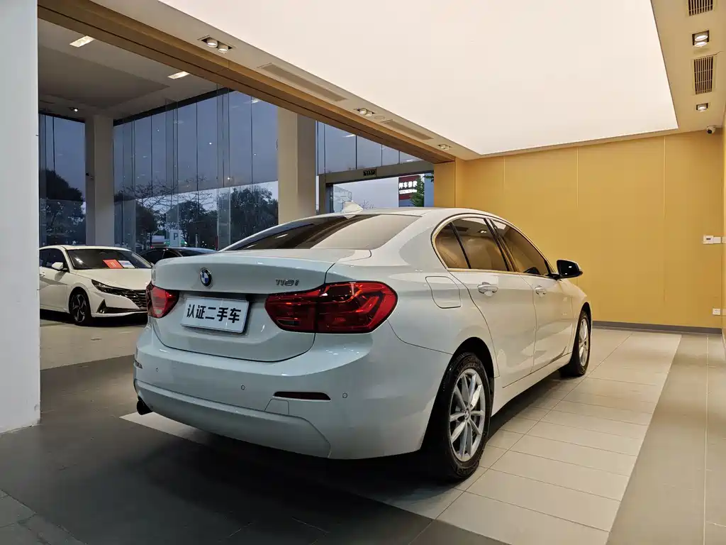 BMW 1 Series 2018 118i Fashion Model купить на сайте DeffCars