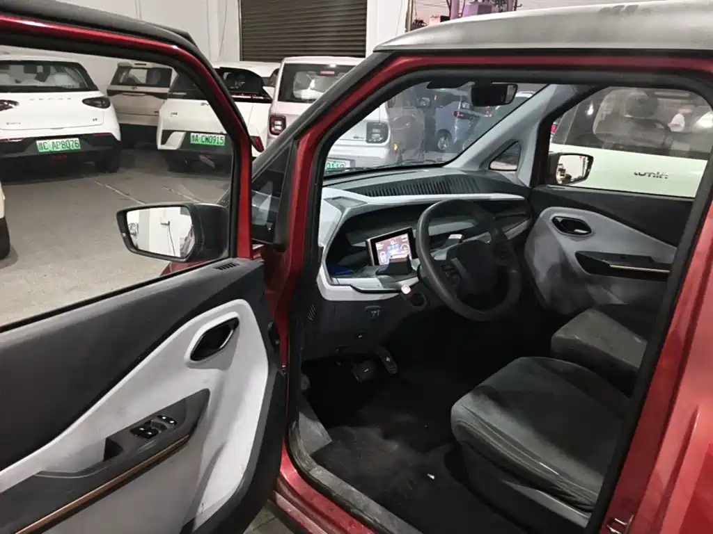 Baojun E200 2019 250KM Smart Travel Edition купить на сайте DeffCars