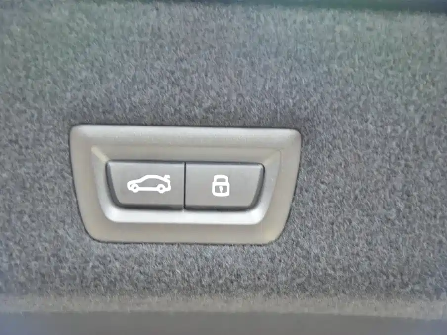 BMW 7 Series 2023 740Li Leading M Sports Package купить на сайте DeffCars