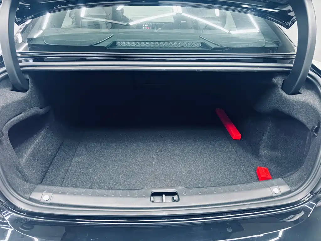 Volvo S90 2025 B5 Zhiyi Luxury Edition купить на сайте DeffCars