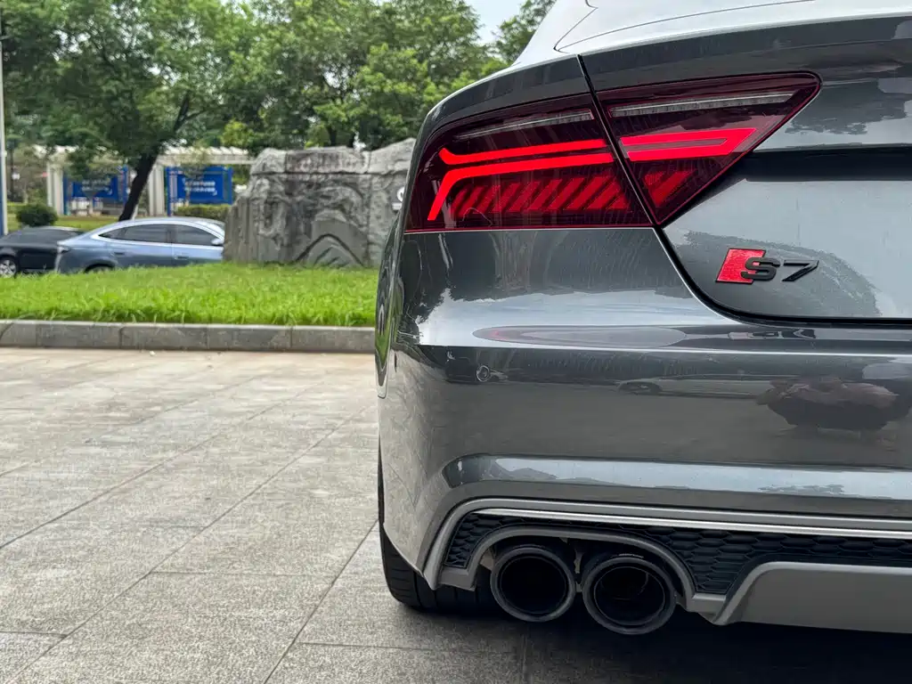 Audi S7 2018 4.0 TFSI quattro купить на сайте DeffCars
