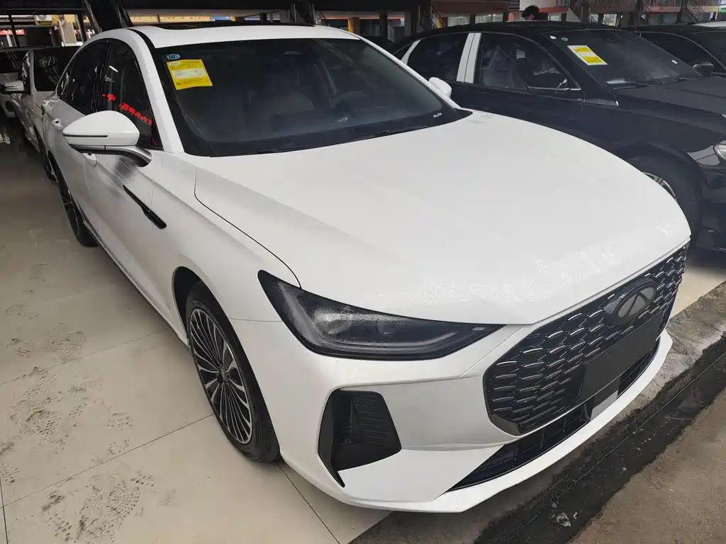 Fengyun A8L 2025 1.5TGDI 145km luxury model купить на сайте DeffCars
