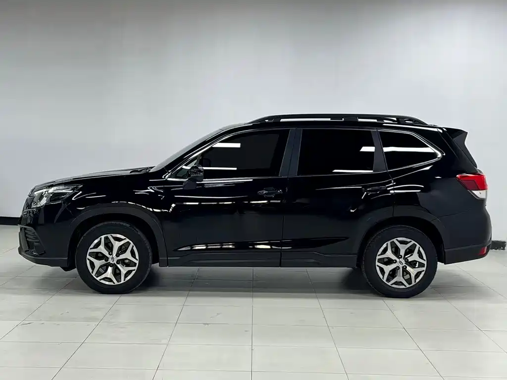 Forester 2022 2.0i AWD Deluxe Edition купить на сайте DeffCars