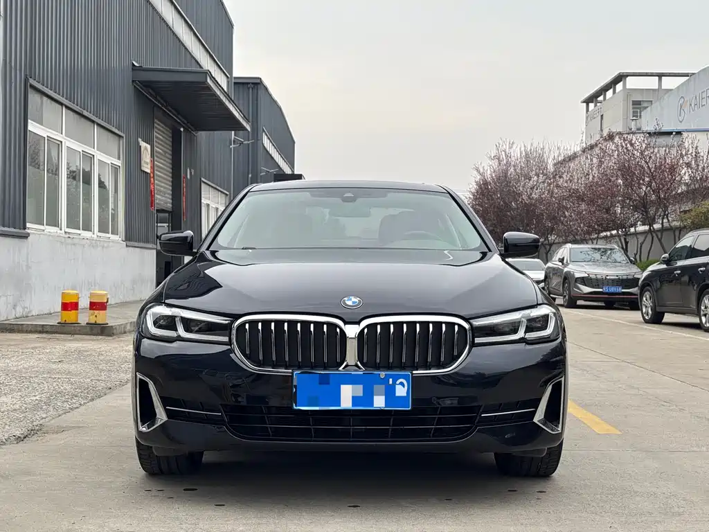 BMW 5 Series 2023 530Li Leading Luxury Package купить на сайте DeffCars