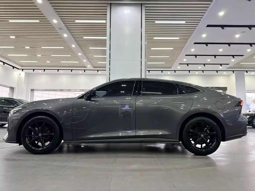 Changan UNI-V 2023 1.5T premium model купить на сайте DeffCars