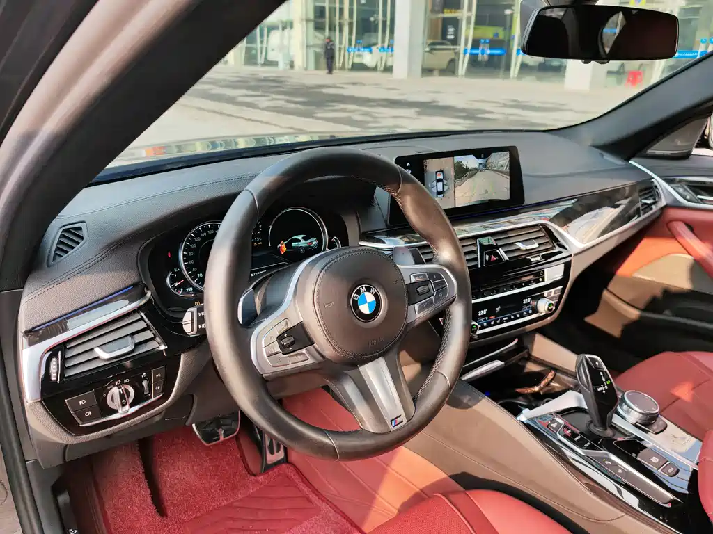 BMW 5 Series 2018 facelift 530Li Exclusive M Sports Package купить на сайте DeffCars
