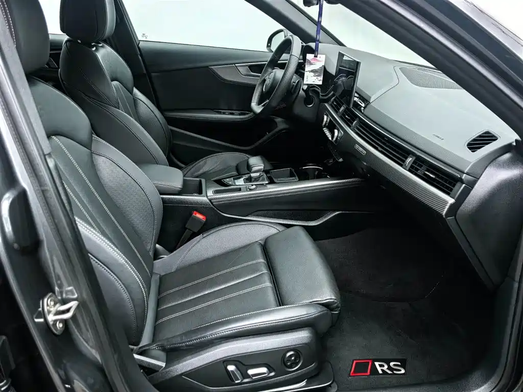 Audi A4L 2024 40 TFSI quattro RS kit combustion speed type купить на сайте DeffCars
