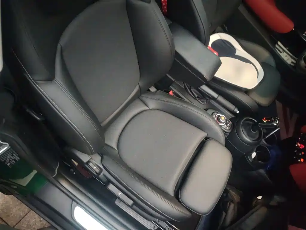 MINI 2021 1.5T COOPER Classic купить на сайте DeffCars