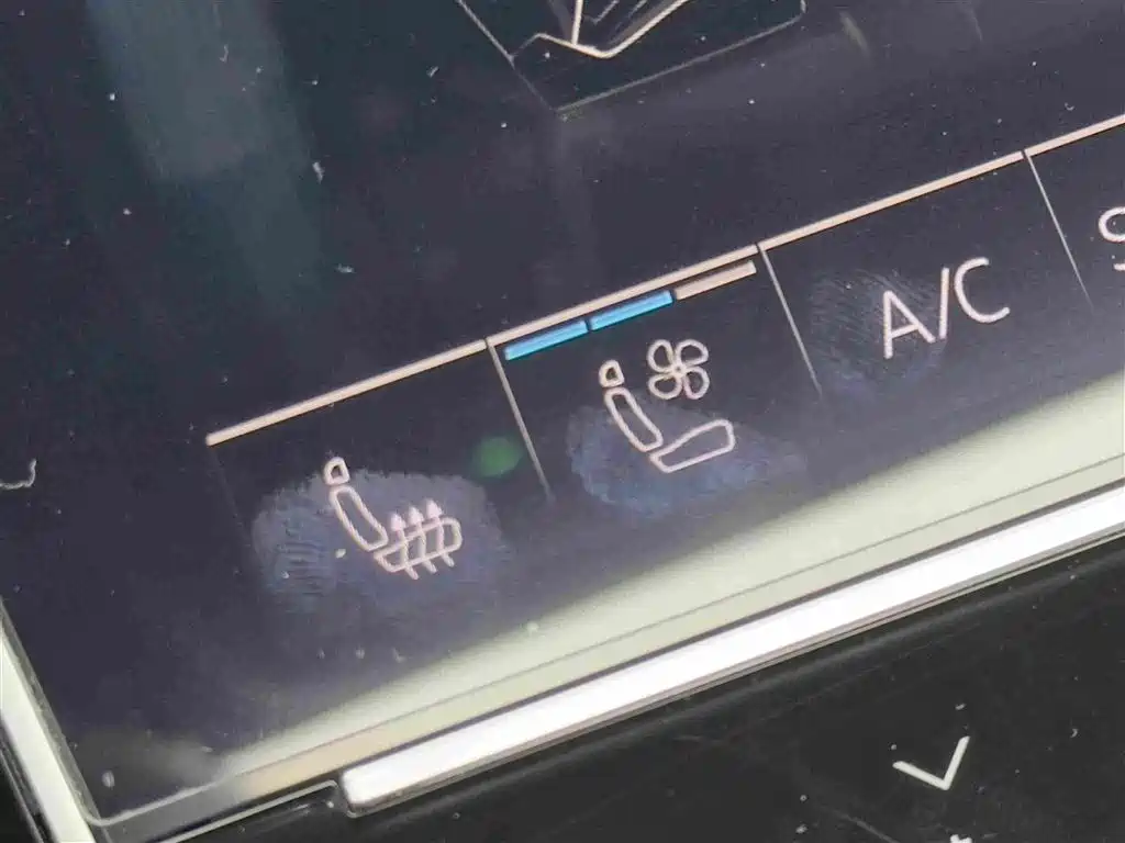 Audi SQ7 2024 4.0 TFSI купить на сайте DeffCars