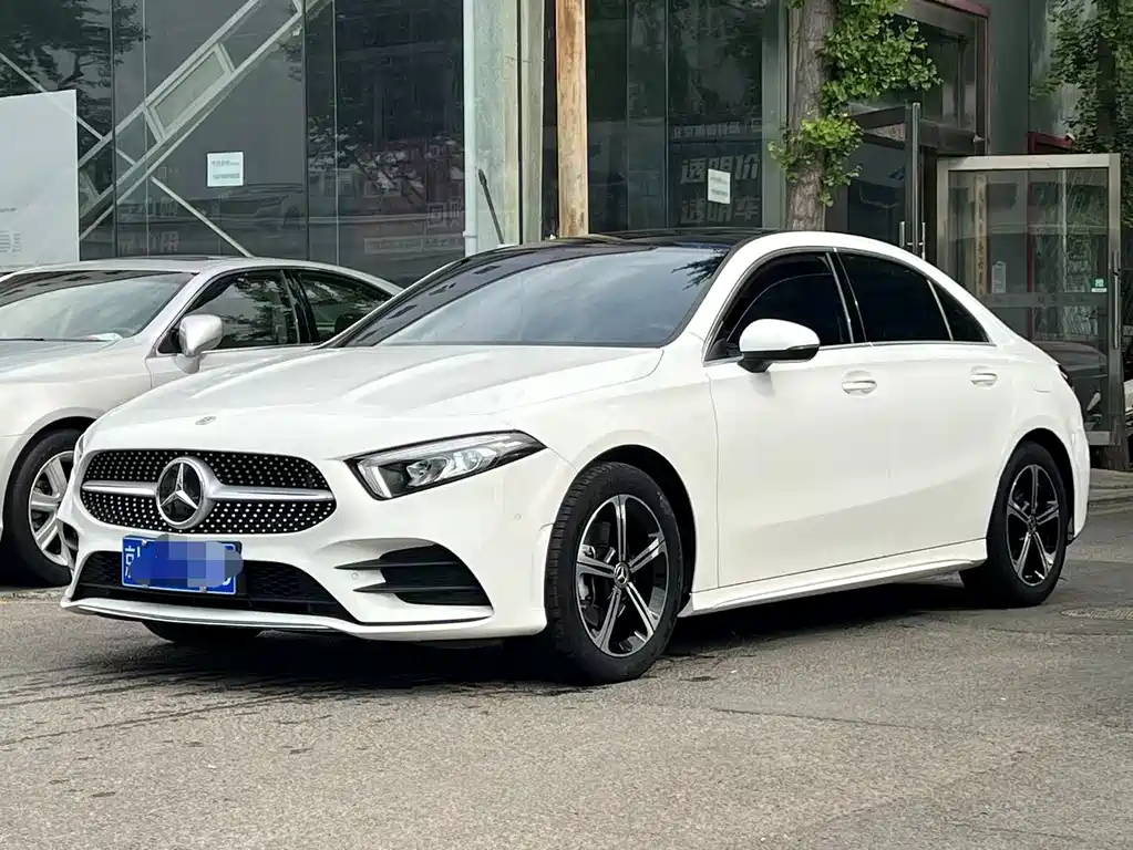 Mercedes-Benz A-Class 2023 A 200 L Fashion Model купить на сайте DeffCars