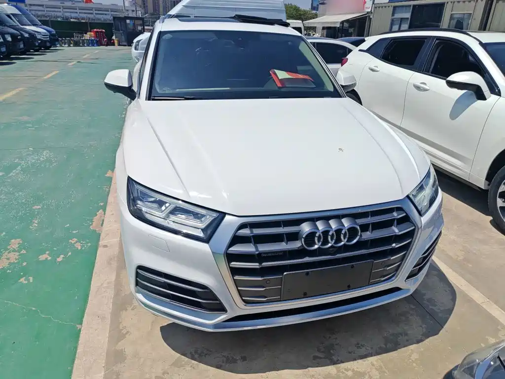 Audi Q5L 2020 facelift 40 TFSI enjoys fashionable style купить на сайте DeffCars