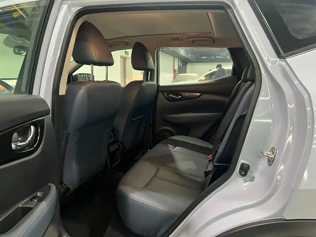 Qashqai 2025 Honor 2.0L CVT XV+ Leading Edition купить на сайте DeffCars