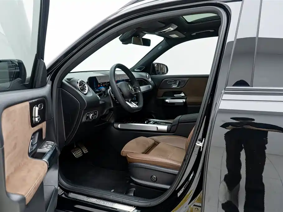 Mercedes-Benz GLB AMG 2024 AMG GLB 35 4MATIC купить на сайте DeffCars
