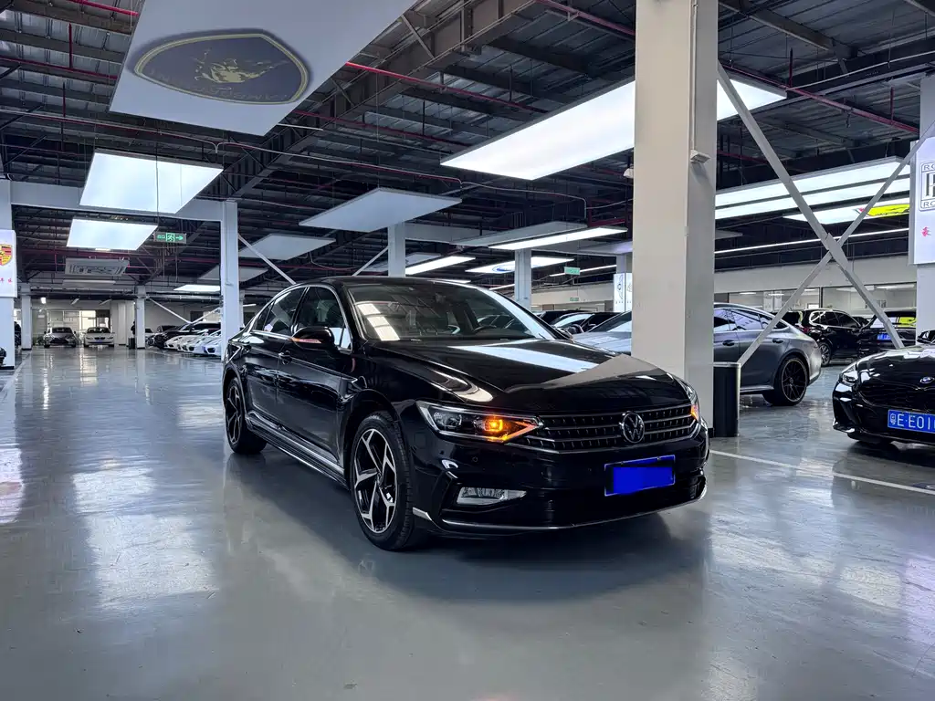Magotan 2023 2 million commemorative edition 330TSI DSG leading model купить на сайте DeffCars