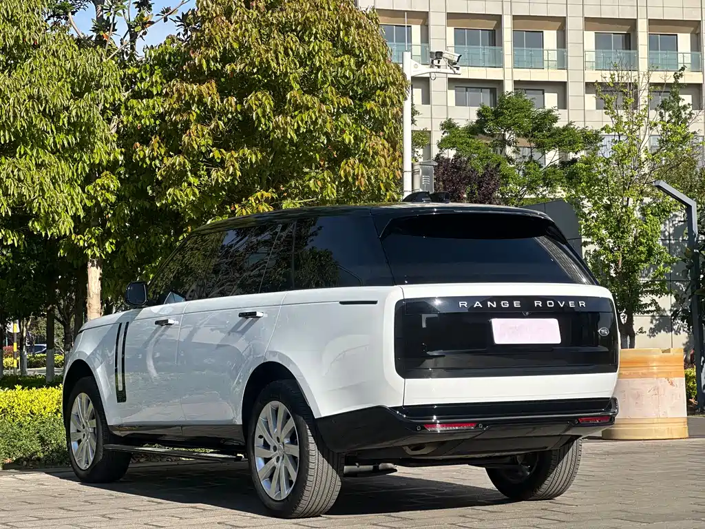 Range Rover 2024 3.0 L6 400PS Extended Edition, seven seats купить на сайте DeffCars