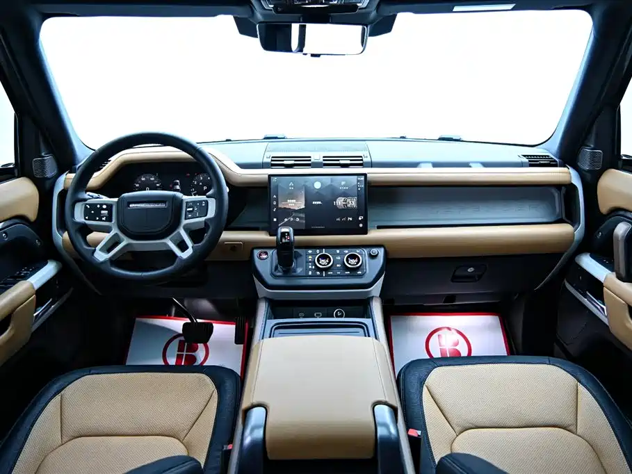 Land Rover Defender 2024 110 3.0T P400 X-DYNAMIC HSE купить на сайте DeffCars