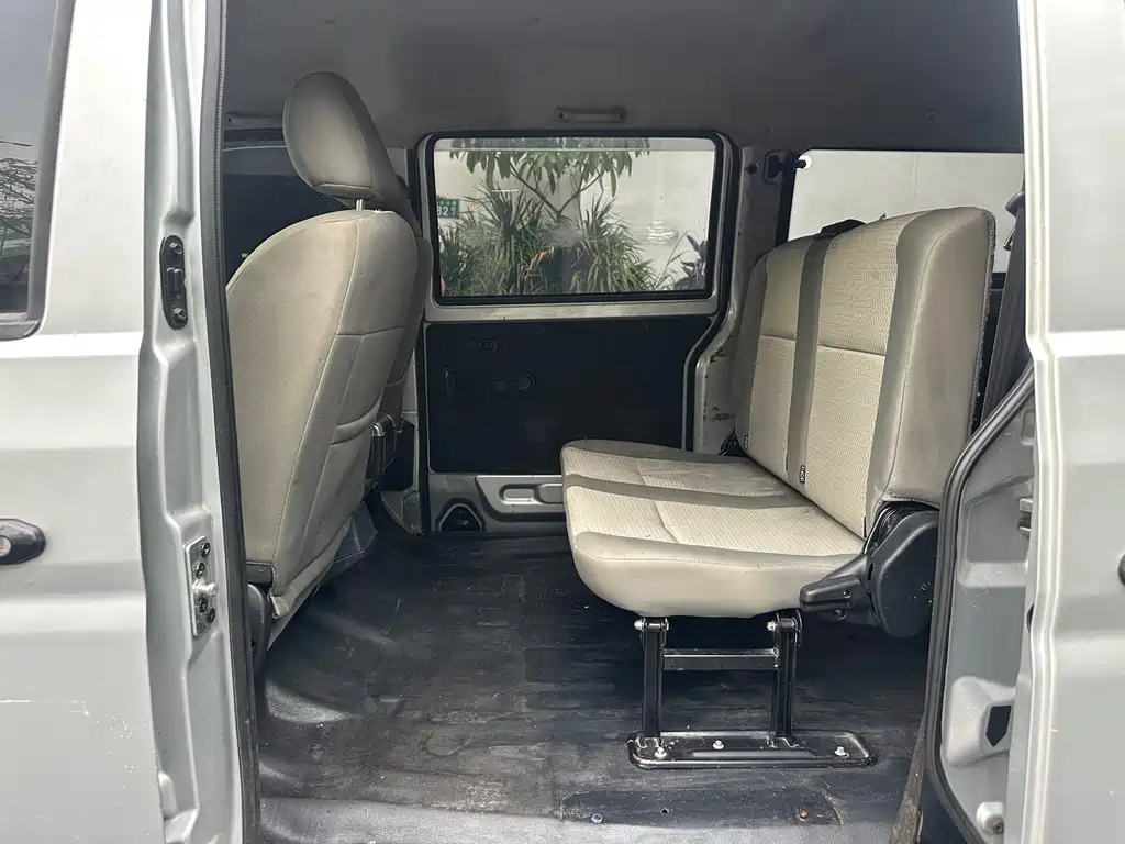 New Hiace X30L 2023 1.5L Fortune Edition Bus 5/6/7 Seats Central Air Conditioning Version SWC15M купить на сайте DeffCars