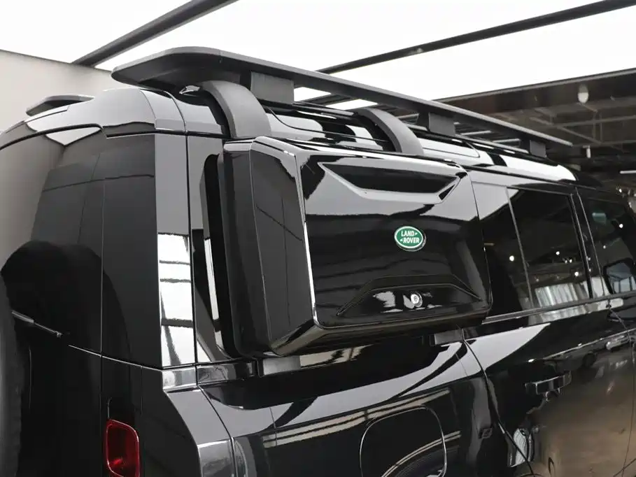 Land Rover Defender 2023 facelift 110 3.0T P400 X-DYNAMIC HSE купить на сайте DeffCars