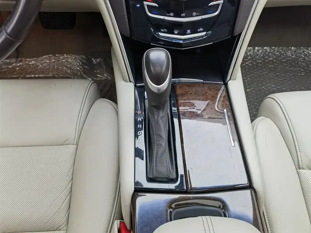 Cadillac XTS 2013 28T Comfort Model купить на сайте DeffCars