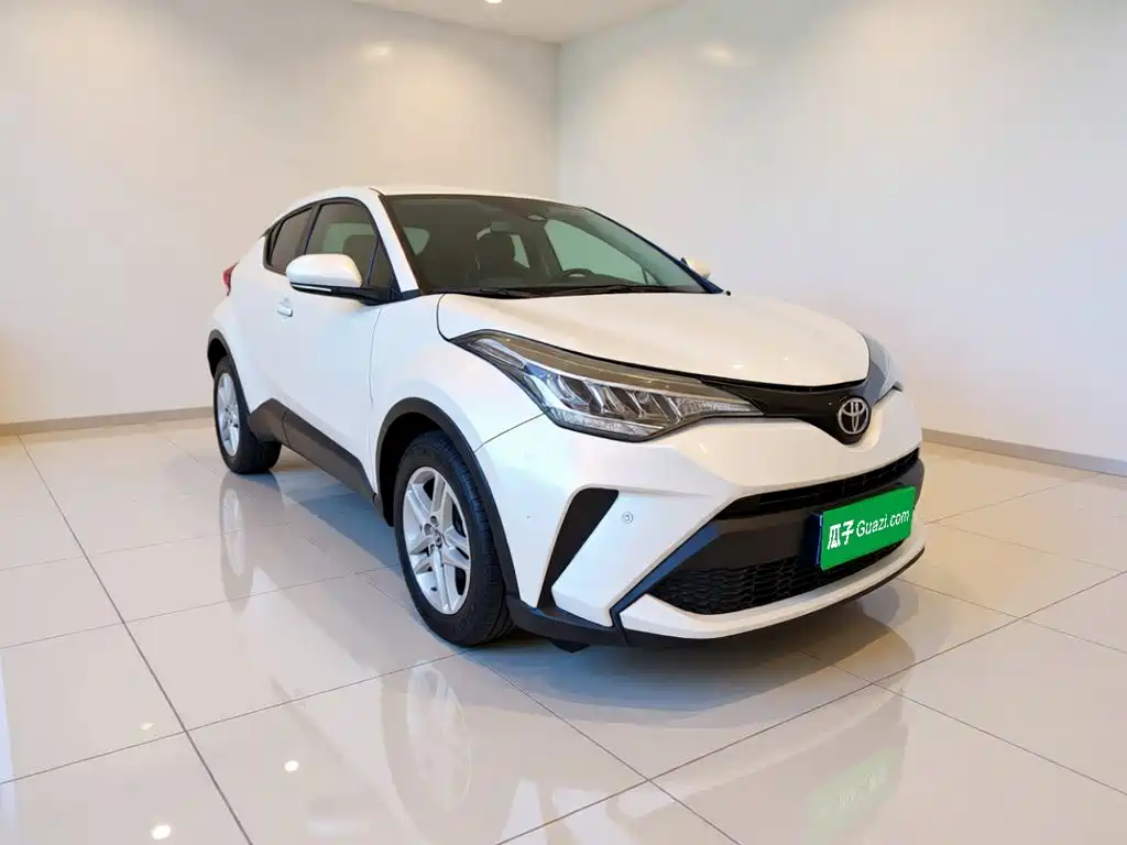Toyota C-HR 2022 2.0L Leading Edition купить на сайте DeffCars