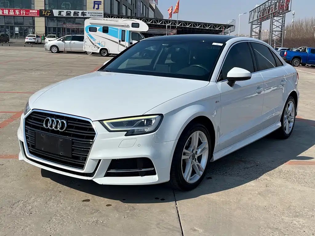 Audi A3 2019 Limousine 35 TFSI Fashion Type National V купить на сайте DeffCars