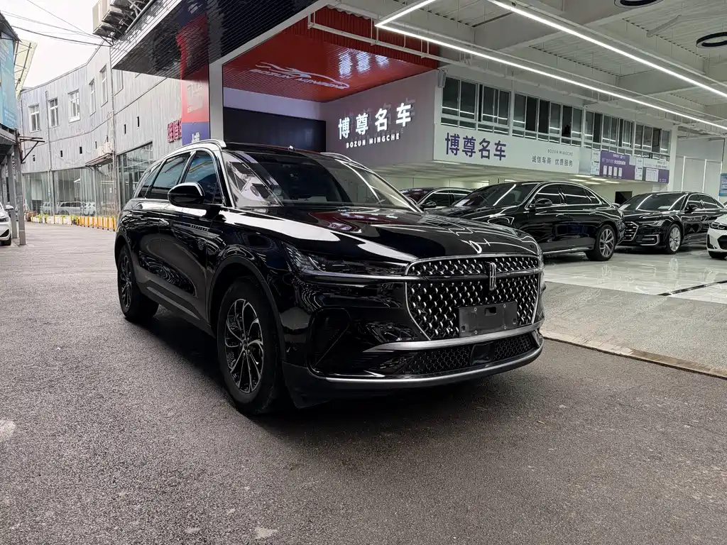 Voyager 2023 2.0T four-wheel drive exclusive edition купить на сайте DeffCars