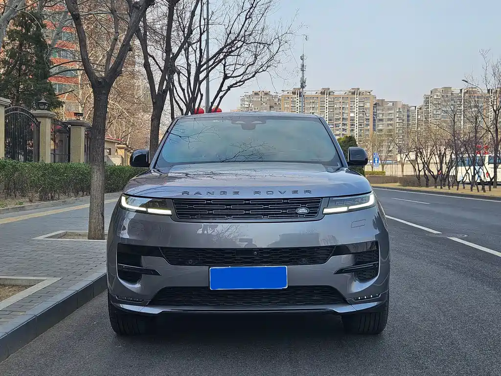 Range Rover Sport 2023 400PS Dynamic SE купить на сайте DeffCars
