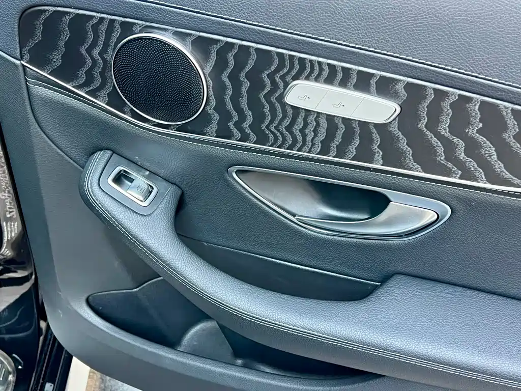 Mercedes-Benz C-Class 2019 facelift C 260 L sports version купить на сайте DeffCars