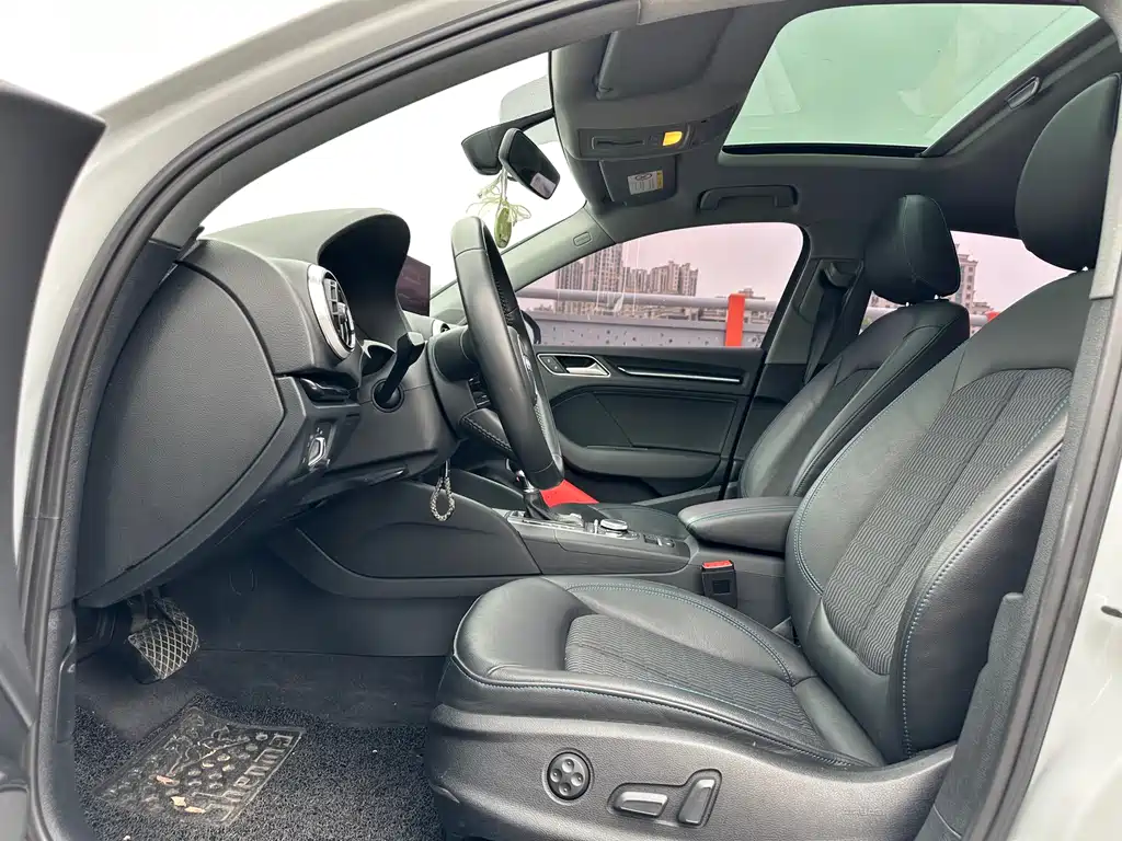 Audi A3 2019 Limousine 35 TFSI Fashion Type National V купить на сайте DeffCars