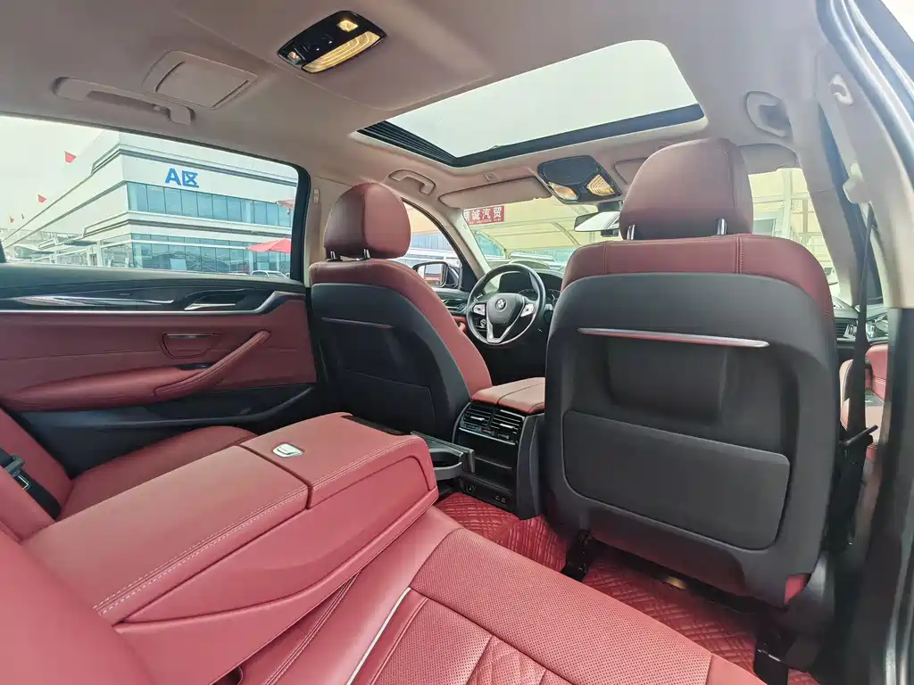 BMW 5 Series 2022 525Li Luxury Package купить на сайте DeffCars