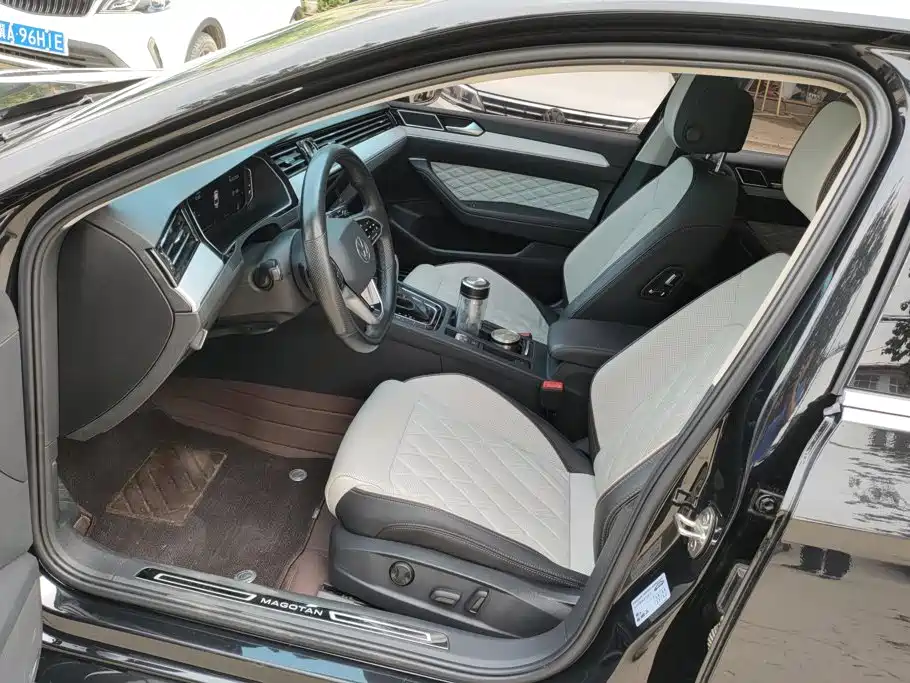 Magotan 2023 2 million commemorative edition 330TSI DSG luxury model купить на сайте DeffCars