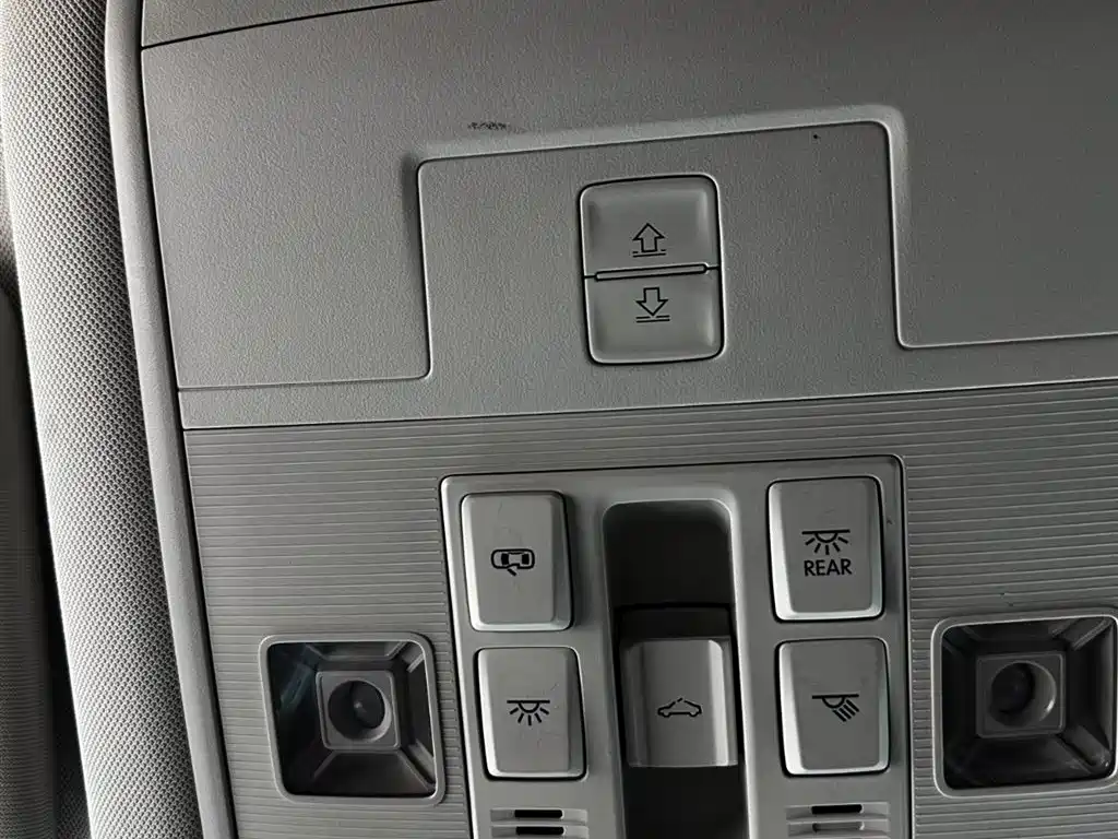 T-ROC 2022 model 280TSI DSG two-wheel drive elite PLUS купить на сайте DeffCars