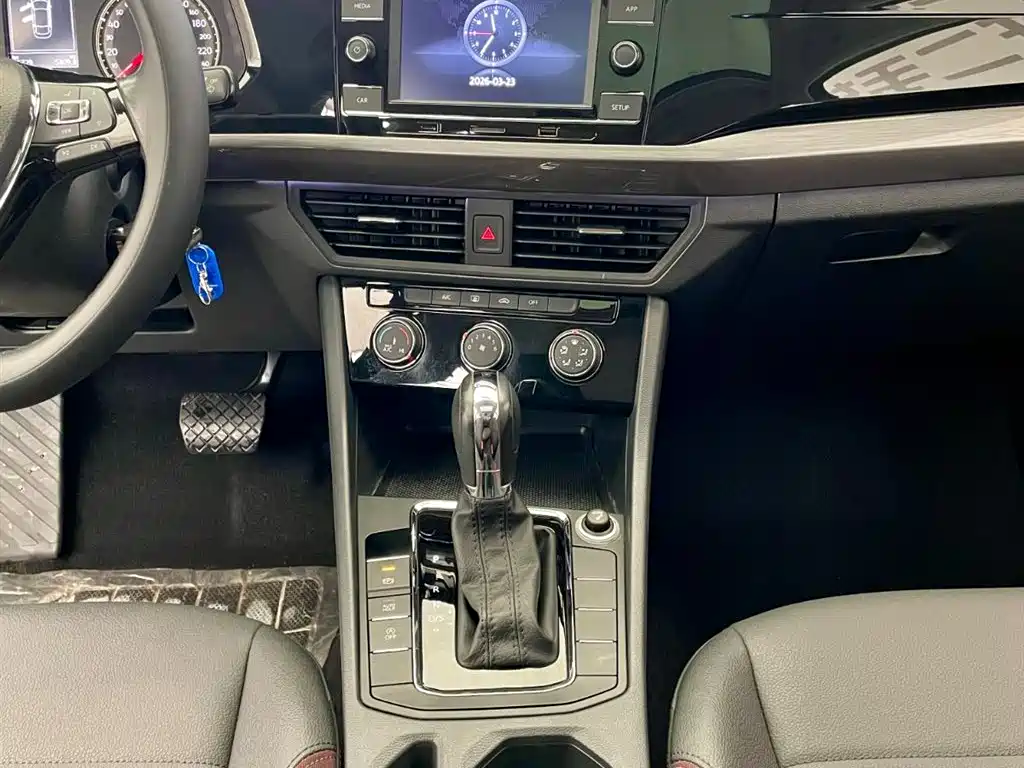 Bora 2019 facelift 1.5L automatic comfort model National VI купить на сайте DeffCars